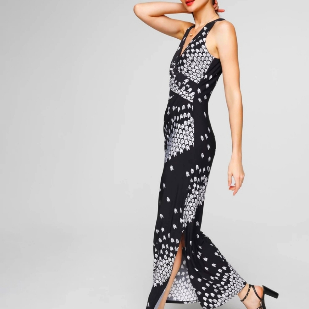 White House Black Market Sleeveless Jeraey Matte Dress